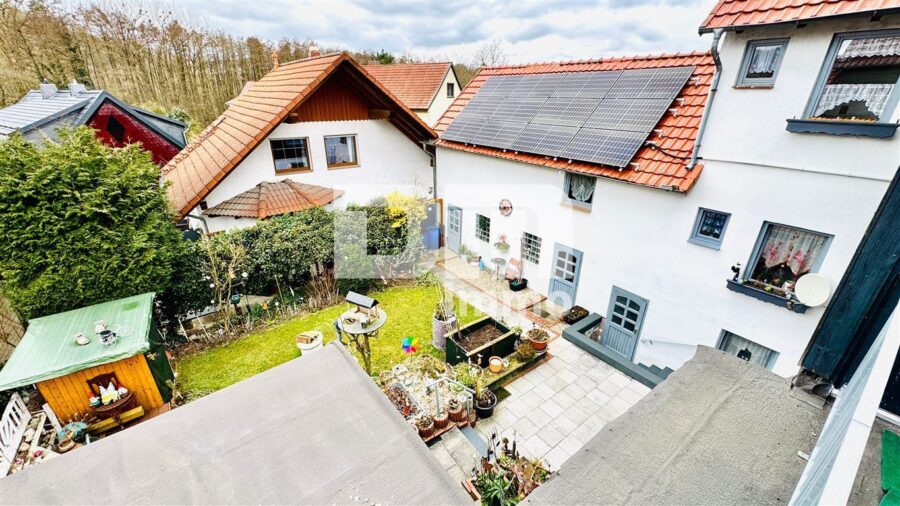 Modernisiertes Zweifamilienhaus BJ mit Gewerbeanteil, Anbau und enormen Platzangebot - Gartenbereich / Terrasse / Gartenhaus